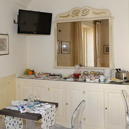 Del Duca فندق مبيت وإفطار 3*