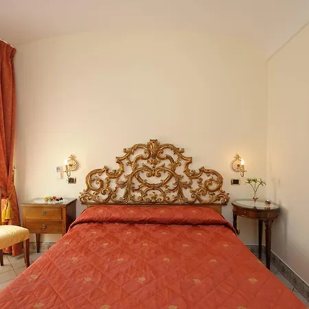 فندق مبيت وإفطار Del Duca 3*