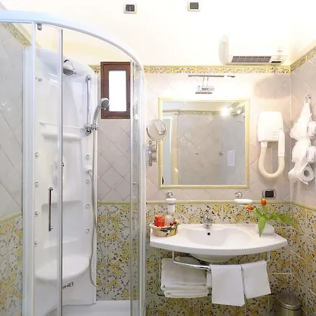 فندق مبيت وإفطار Del Duca 3*